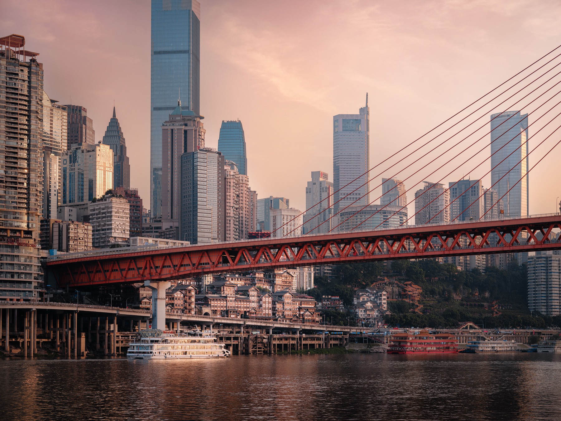 River cruise on the two rivers of Chongqing at dusk